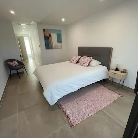 Villa La Rondina Vue Mer, Piscine Et A Pied. Zonza