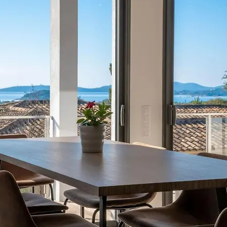 La Rondina Vue Mer, Piscine Et à Pied.