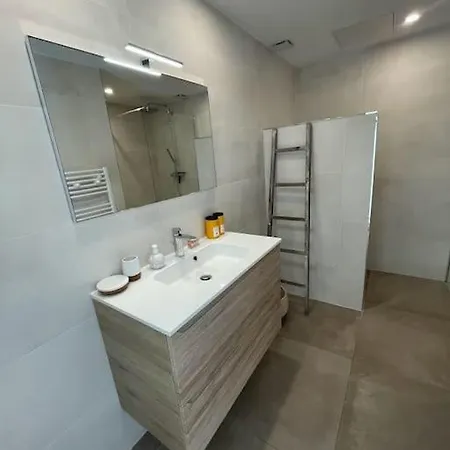 La Rondina Vue Mer, Piscine Et à Pied.