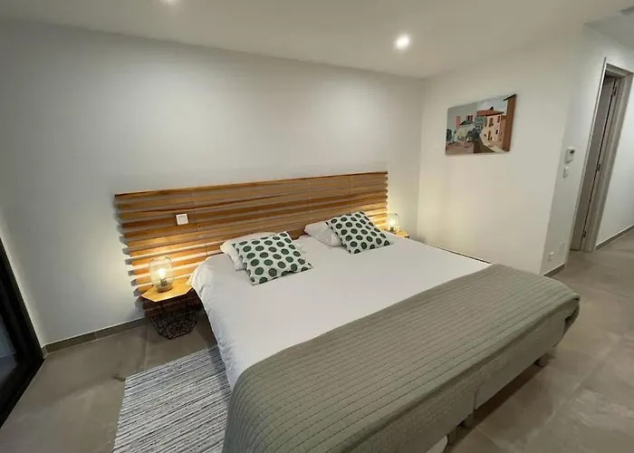 La Rondina Vue Mer, Piscine Et A Pied.