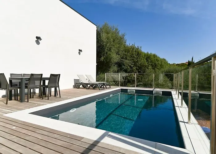 La Rondina Vue Mer, Piscine Et A Pied.