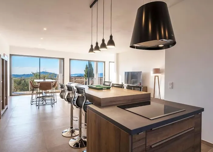 Vila La Rondina Vue Mer, Piscine Et A Pied. *